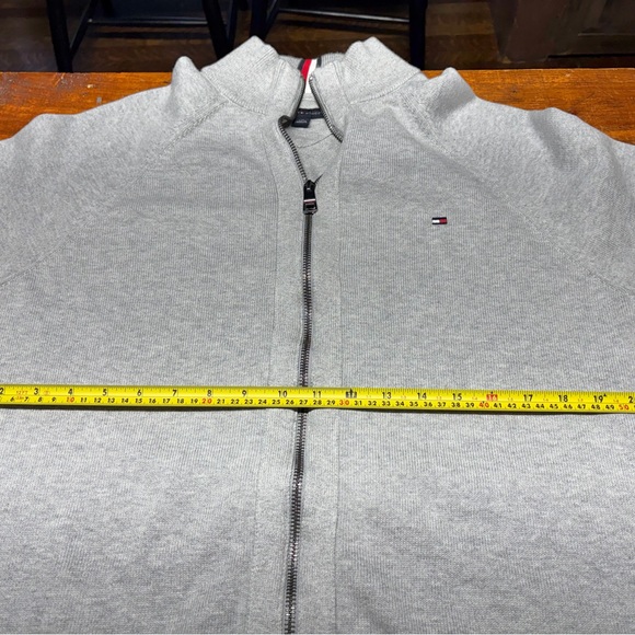 Tommy Hilfiger Light Gray Zip-Up Sweater - Picture 7 of 8